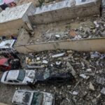 Filistinli yetkililer duyurdu: İsrail Refah’a saldırı başlattı