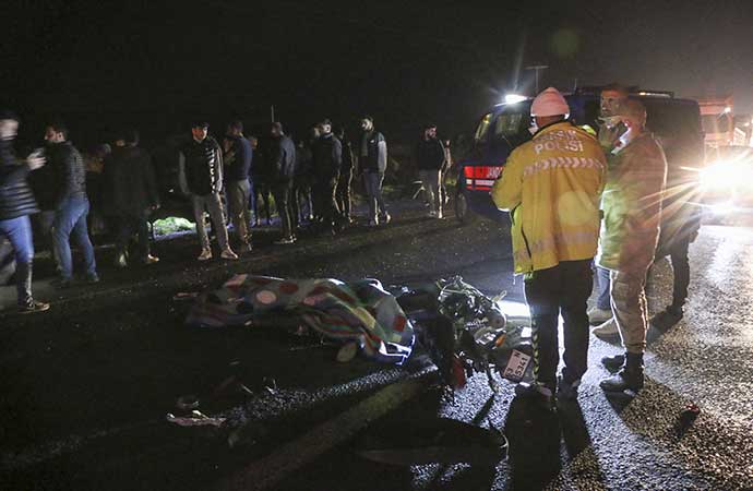 Şanlıurfa’da zincirleme kaza! Üç ölü sekiz yaralı