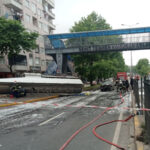 Akaryakıt yüklü tanker devrildi! Yol kapatıldı, evler boşaltıldı