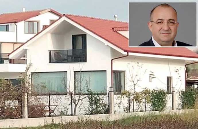 AKP’li vekil boğaz manzaralı ‘kaçak villa yaptı’ iddiası