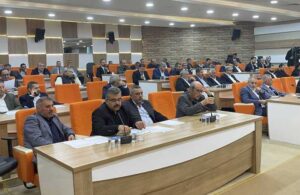 Elazığ Belediye Meclisi’nde faaliyet raporu okunmadan oylandı, tartışma çıktı