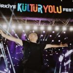 Gece Haluk Levent konseri Adana’yı coşturdu