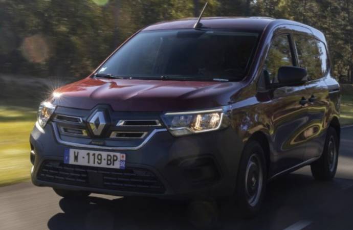 Renault Kangoo’nun yeni modelleri Türkiye’de, işte başlangıç fiyatları