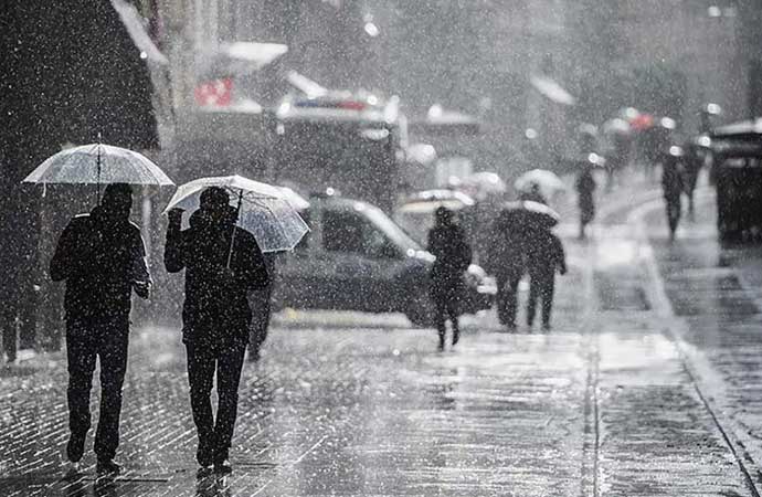 AKOM’dan İstanbul’a sağanak yağış uyarısı!