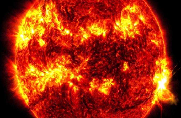 NASA fotoğraf yayınladı! Güneş’te devasa bir patlama daha