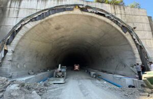 Trabzon’da tünel inşaatında iskele çöktü! 1 işçi yaralandı