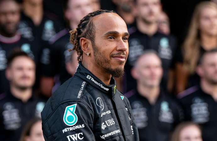 F1 pilotu Lewis Hamilton’dan ‘Gazze’ tepkisi
