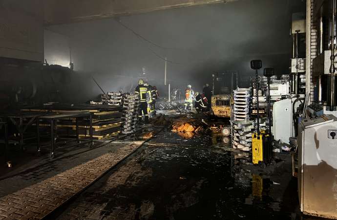 Kayseri’de soba imalathanesinde yangın