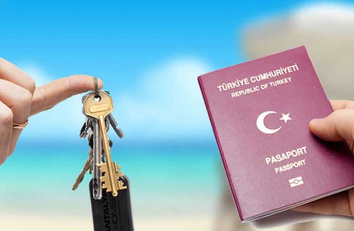 ‘Uyguna’ Türk vatandaşlığı satan şebekeye operasyon