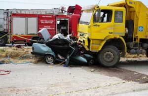 Balıkesir’de feci kaza! 3 ölü 1 yaralı