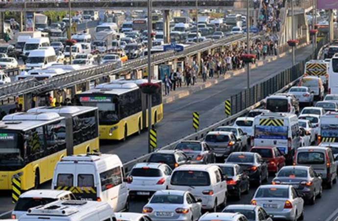 Yarın dışarıya çıkacaklar dikkat! İstanbul’da bazı yollar trafiğe kapanacak