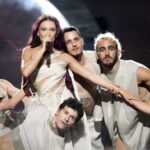 Eurovision’da İsrail krizi: Şarkıcı ‘Özgür Filistin’ sloganlarıyla bastırıldı