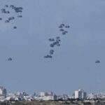 Gazze’de yardım kutularını taşıyan paraşütler açılmadı! Ölü ve yaralılar var
