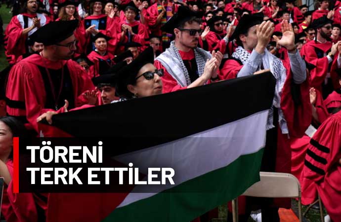 Harvard Ünivertesi mezuniyetinde öğrencilerden Filistin protestosu