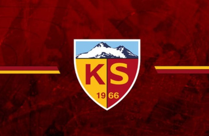 Kayserispor futbolcularını taşıyan uçağa yıldırım düştü! Kafile zorunlu iniş yaptı