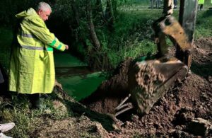 Mamak Belediyesi, yağmur suyu drenaj kanallarını temizliyor