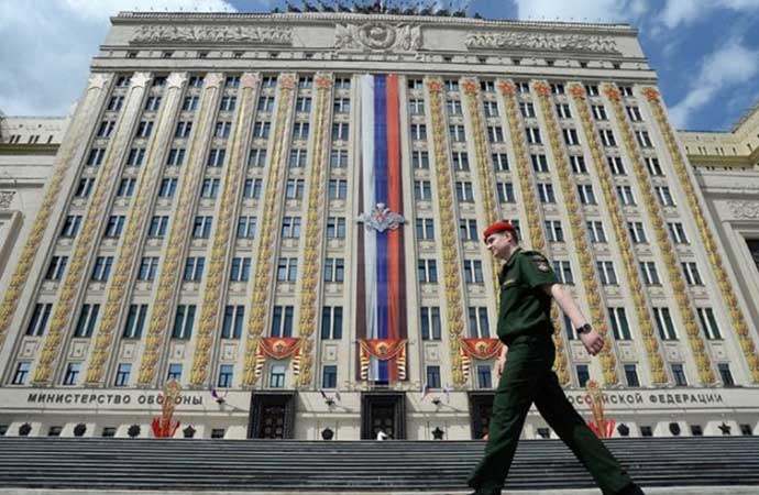 Rusya’dan “taktiksel nükleer silahlı” askeri tatbikat