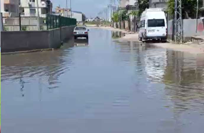 Adana’da sağanak! Cadde ve sokaklar suyla doldu
