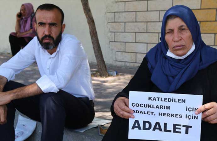 Emine Şenyaşar gözyaşları içinde adalet arayışını anlattı: Çocuklarımı katledenler dışarıda geziyor
