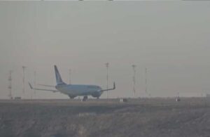 Uçuş trafiğine ‘sığırcık kuşu’ engeli… Sabiha Gökçen’e inemeyen uçaklar İstanbul Havalimanı’na yönlendirildi