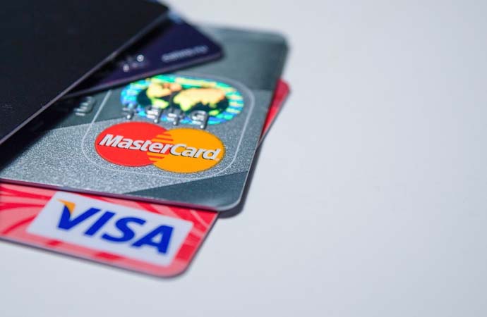 Tüketiciler dava açtı! Visa ve Mastercard’a dev ceza