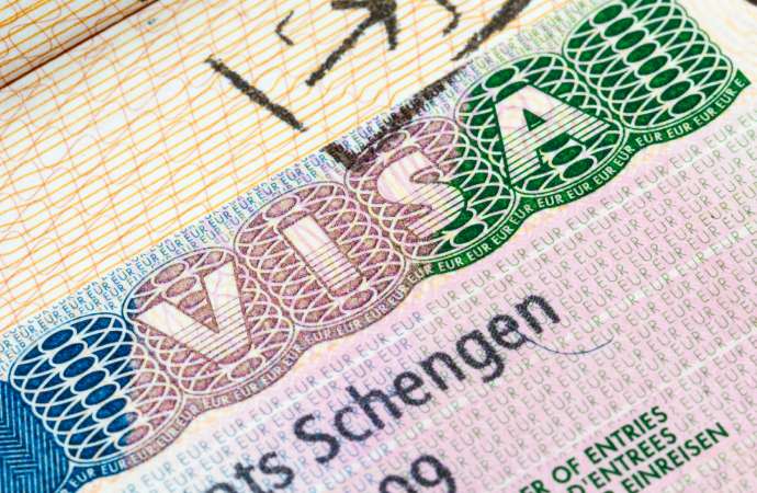 Yurt dışına çıkacaklar dikkat! Schengen vizesine zam