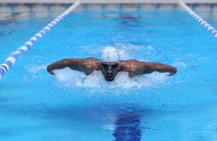 Milli yüzücü Hüseyin Emre Sakçı Avrupa şampiyonu