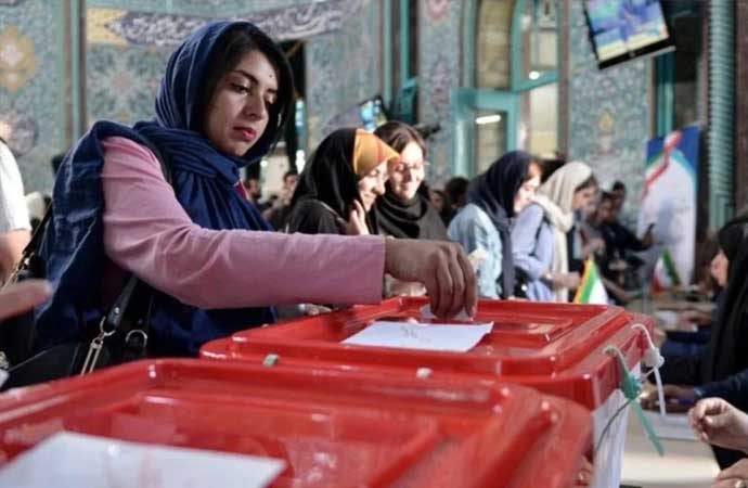 İran’da cumhurbaşkanlığı seçimi için beş günde 278 aday başvurdu