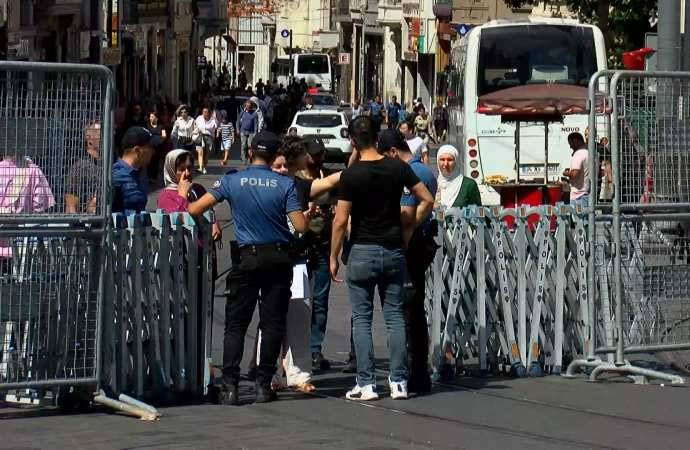 Trans Onur Yürüyüşü’ne engel: Taksim Meydanı’na yaya girişi kapatıldı, metro seferleri durdu