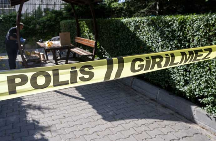 Ankara’da erkek vahşeti! Boşanma aşamasındaki eşini ve beş yaşındaki kızını katletti