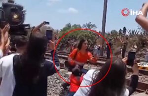 ‘Selfie’ sonu oldu! Tren çarpan kadın hayatını kaybetti