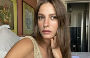 Serenay Sarıkaya, Altın Koza Film Festivali’ne damga vurdu! Yeni saçları beğeni topladı