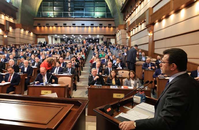 İBB’nin yetkisini gasp eden AKP kararları oy çokluğu ile geri alındı