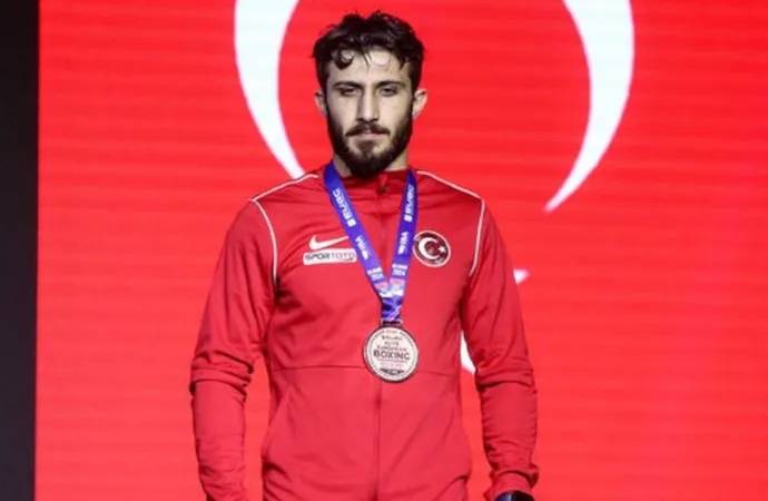 Türkiye Olimpiyat’ta fire verdi! Tuğrulhan Erdemir elendi