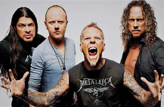 Yaşayan büyük efsane Metallica’nın ‘The Black Album’ü 33 yıl sonra rekor kırdı