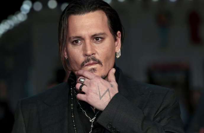 Amber Heard’le sancılı dava sürecinden çıkan Johnny Depp yeni aşka yelken açtı
