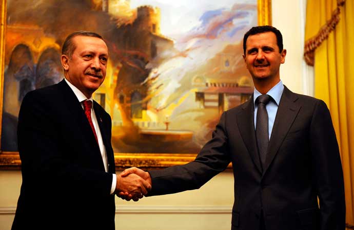 AKP'li Cumhurbaşkanı Erdoğan, "Esad'a davetimizi yapacağız, bu davetle Türkiye-Suriye ilişkilerini geçmişte olduğu gibi aynı noktaya getirelim istiyoruz. Davetimiz her an olabilir" dedi. 