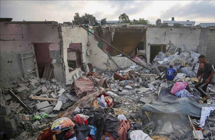 Gazze’de hayatını kaybedenlerin sayısı 37 bin 953’e yükseldi