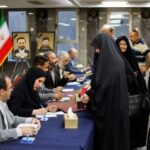 İran seçimin ikinci turu için sandık başında! Oy verme süresi uzatıldı