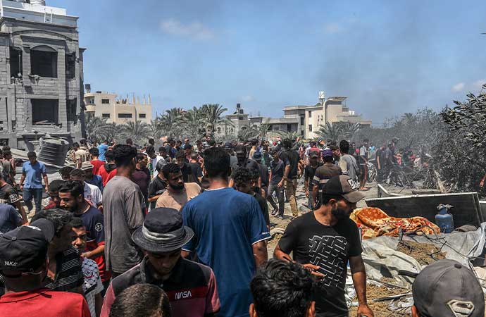 İsrail Gazze’deki ‘güvenli bölgeyi’ vurdu! 71 ölü, 289 yaralı