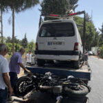 Motosikletteki 2 kişi feci kazada hayatını kaybetti