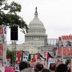 Netanyahu’ya Washington’da protesto: Soykırımcı Bibi
