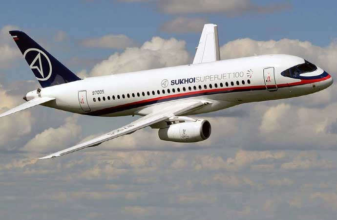 Rusya’da deneme uçuşu yapan uçak düştü! Üç kişi hayatını kaybetti