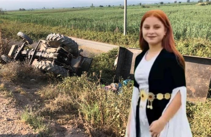 Bursa’da mevsimlik işçileri taşıyan traktör devrildi! 15 yaşındaki çocuk işçi yaşamını yitirdi