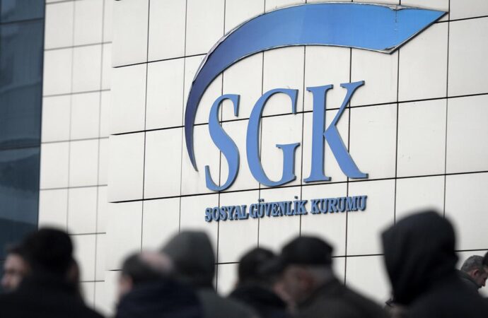 SGK’den vatandaşlara “çift ödeme iadesi” başlıklı e-posta uyarısı