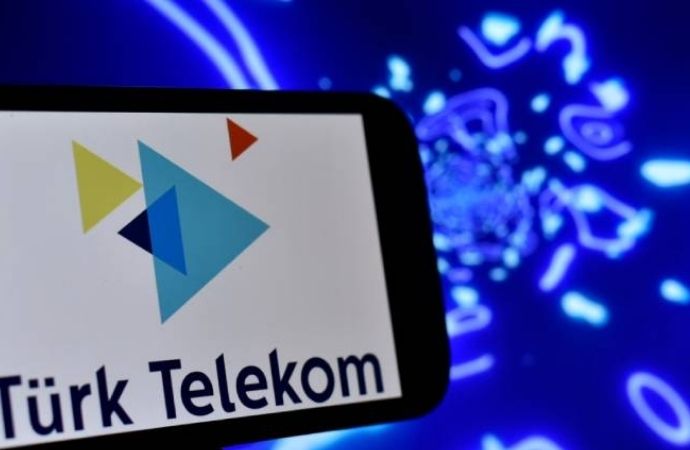 İnternet kullanmak daha da cep yakacak! Dev bir zam da Telekom’dan