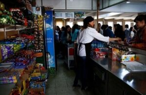 Okul kantininde simit ayran su 45 lira! Yıllık masraf asgari ücreti aştı