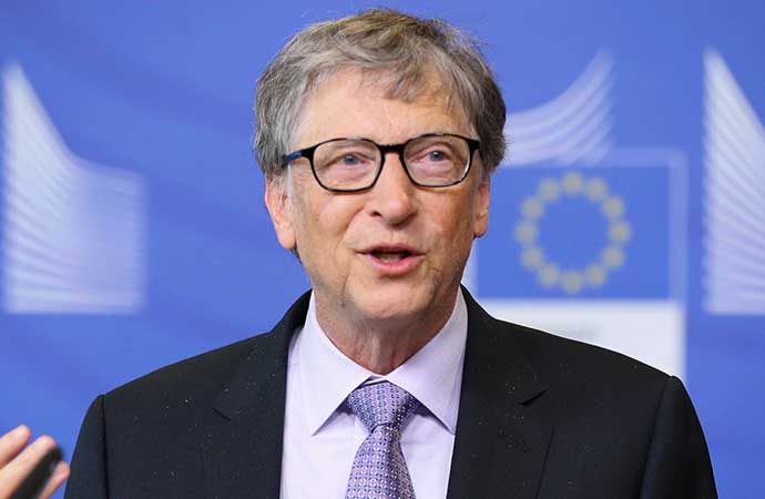 Microsoft şirketinin kurucusu Bill Gates, dünyada yaşanmasını muhtemel bulduğu iki felaket senaryosunu paylaştı. Gates, "Günümüz dünyasındaki çok fazla huzursuzluk 'büyük bir savaşı' tetikleyebilir. Eğer ki büyük bir savaştan kaçınırsak büyük ihtimalle önümüzdeki 25 yıl içinde başka bir pandemi olacak" dedi.