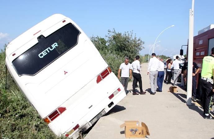 Otelin personel servisi devrildi: 7 yaralı!