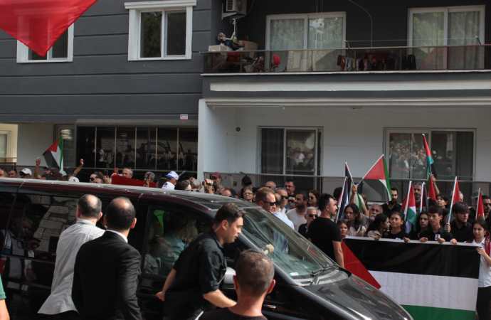 Ayşenur Ezgi Eygi’nin cenazesinde Numan Kurtuluş ve Cevdet Yılmaz’a protesto